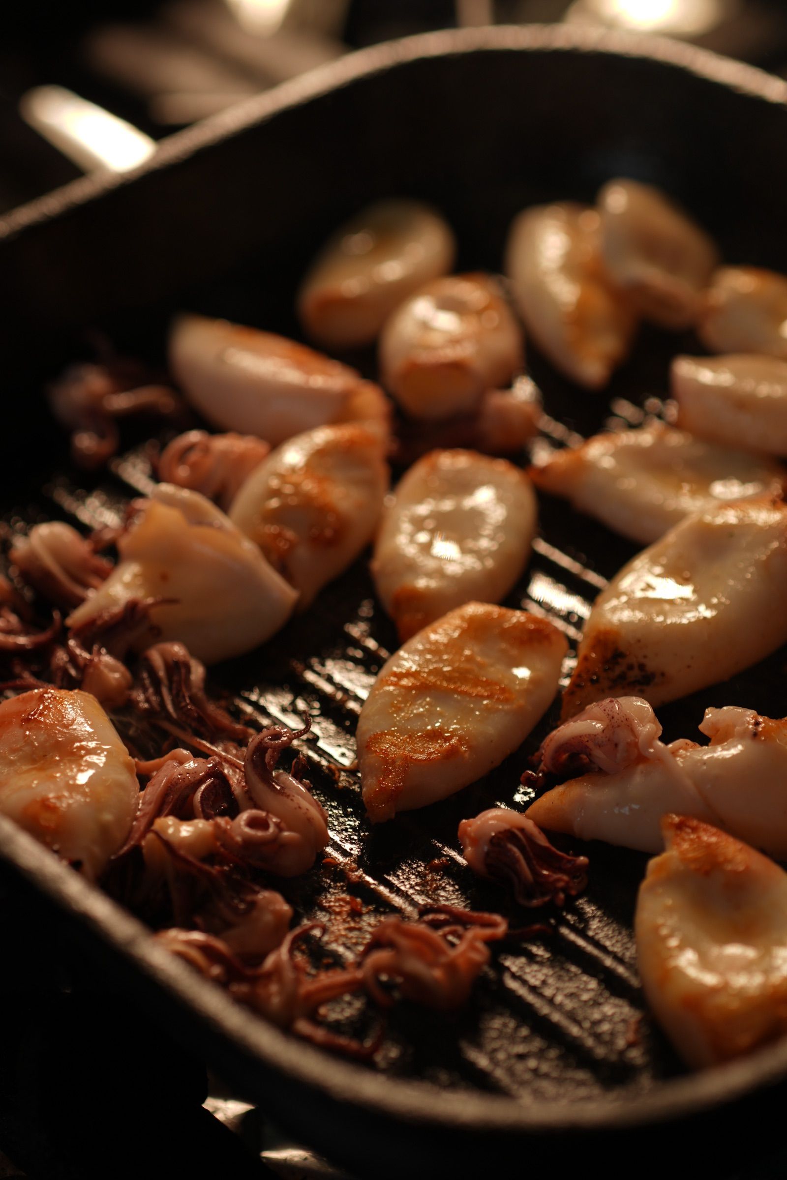 Calamari vom Grill – con amore zubereitet in der Küche des Fischerwirt